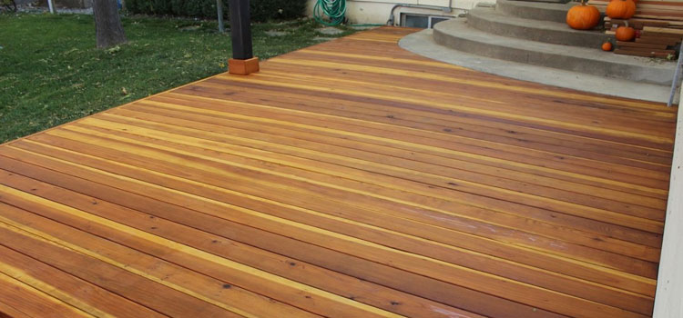 Smooth Redwood Decking in Los Angeles, CA